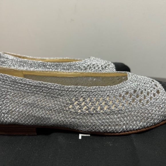 Chanel Ballet flats, silver fabric with black grosgrain toe, size 38.5 - Picture 6 of 7